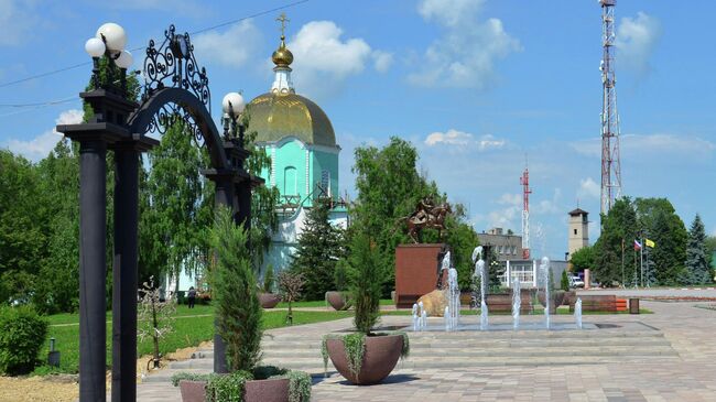 Вход в Городской парк и Вознесенская церковь