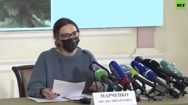 Жена украинского политика Виктора Медведчука Оксана Марченко во время пресс-конференции в Москве. Кадр из видео