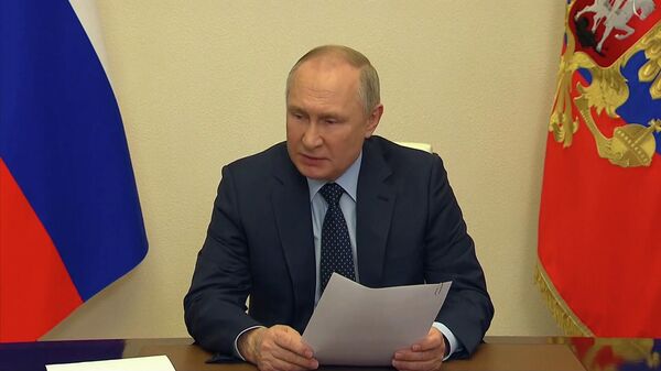 Владимир Путин обсуждает с Совбезом РФ вопросы гуманитарной политики