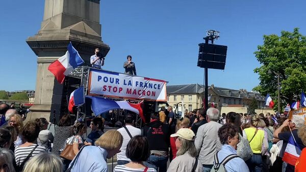 Манифестация против переизбрания президента Франции Макрона на второй срок