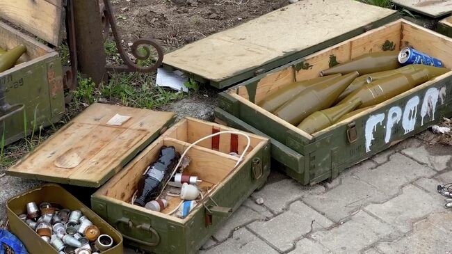 Склад боеприпасов в подвалах оздоровительного комплекса Ялта под Мариуполем