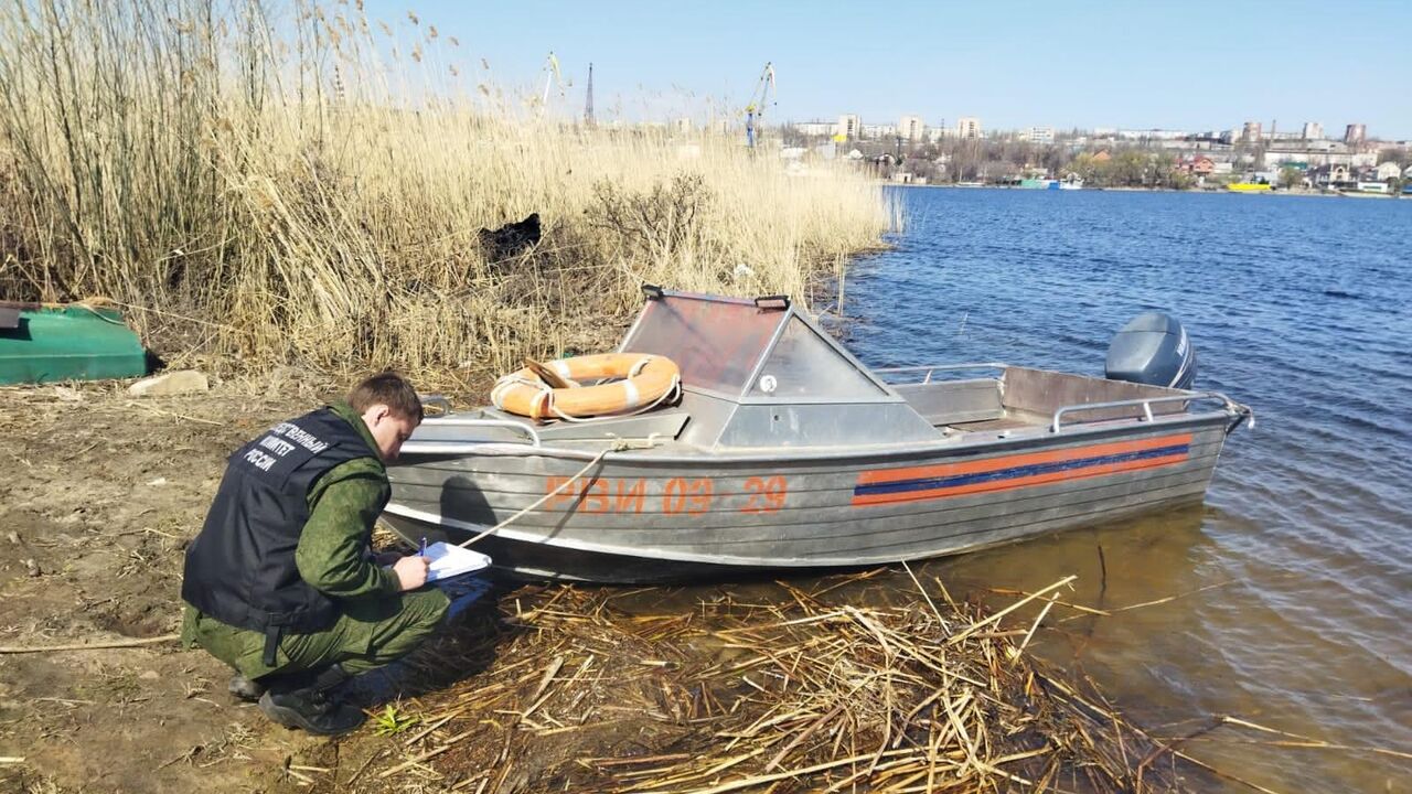 В волге нашли тело