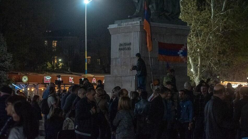 Участники акции протеста на площади Свободы в Ереване - РИА Новости, 1920, 17.04.2022