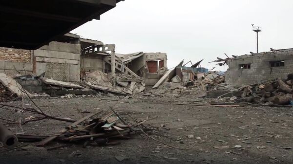 Последствия удара ракетного комплекса Точка-У в населенном пункте Токмак Запорожской области. Кадр видео