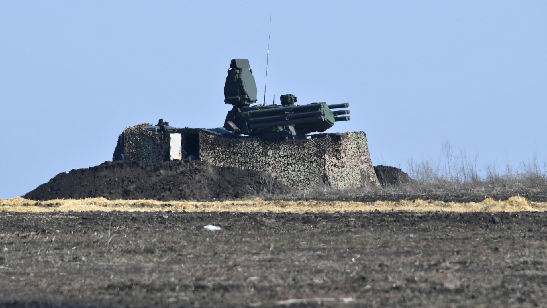 Зенитный ракетно-пушечный комплекс (ЗРПК) Панцирь-С1 в зоне проведения специальной военной операции - РИА Новости, 1920, 21.04.2022