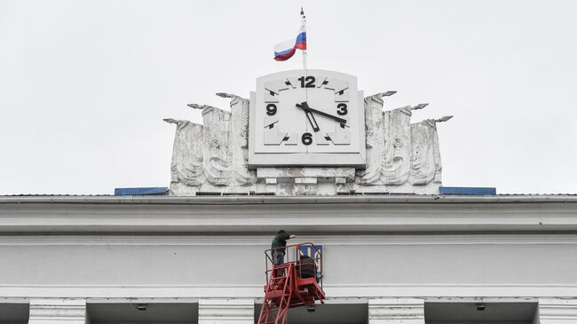 Снятие украинского герба со здания администрации Бердянска