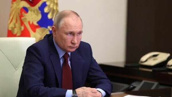 LIVE: Путин провел совещание по экономическим вопросам