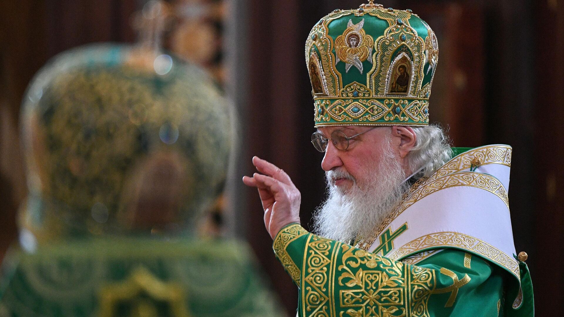 Патриарх Московский и всея Руси Кирилл во время Патриаршего служения в праздник Вербного воскресенья в храме Христа Спасителя в Москве - РИА Новости, 1920, 17.04.2022