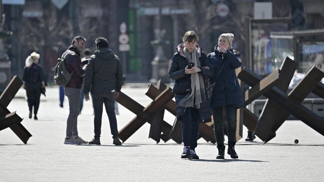 Местные жители в центре Киева