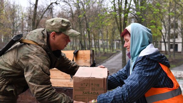 МЧС ЛНР доставило в Кременную в Донбассе первый гуманитарный груз