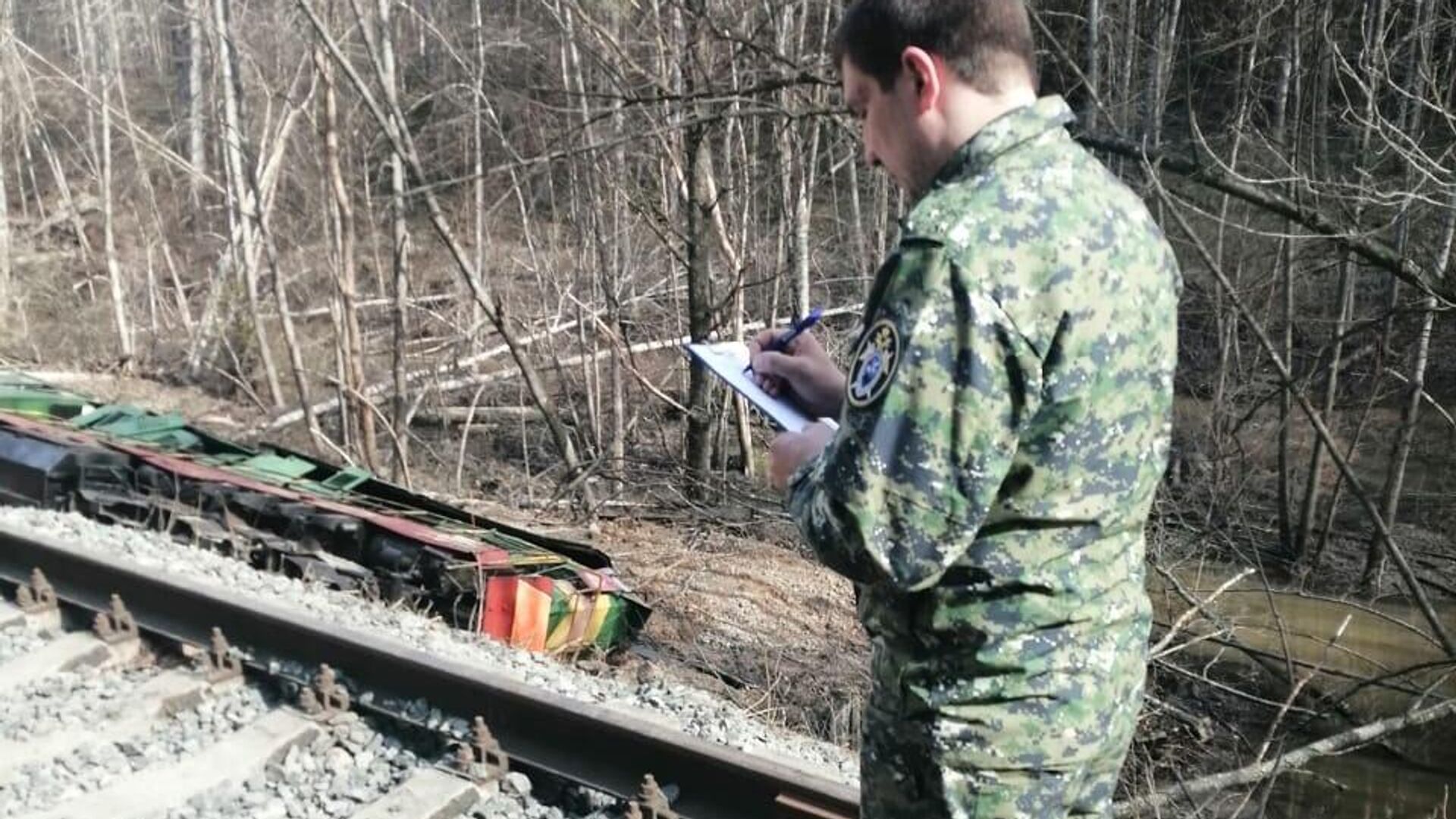 Место схода тепловоза на перегоне станций Жуковка - Клетня в Брянской области - РИА Новости, 1920, 22.04.2022