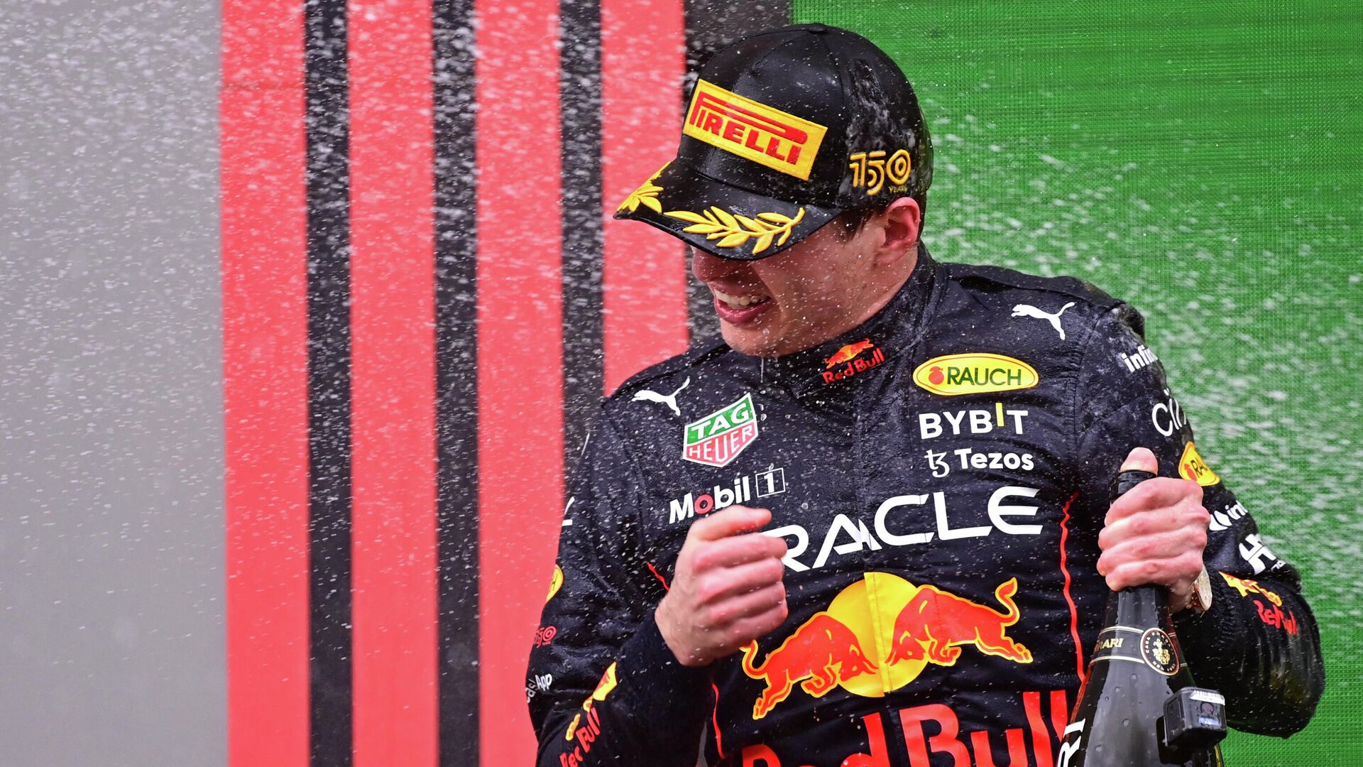 Ферстаппен вышел на второе место в зачете пилотов чемпионата "Формулы-1"