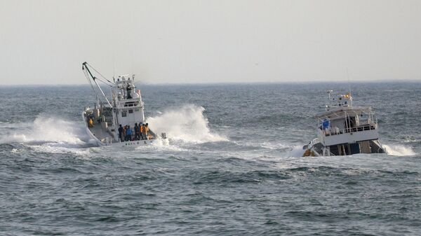 Рыболовные суда проводят операцию по поиску пропавших пассажиров круизного судна KAZU 1 в Охотском море