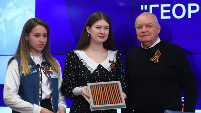 Акция "Георгиевская ленточка-2022" стартовала в штаб-квартире медиагруппы "Россия сегодня"