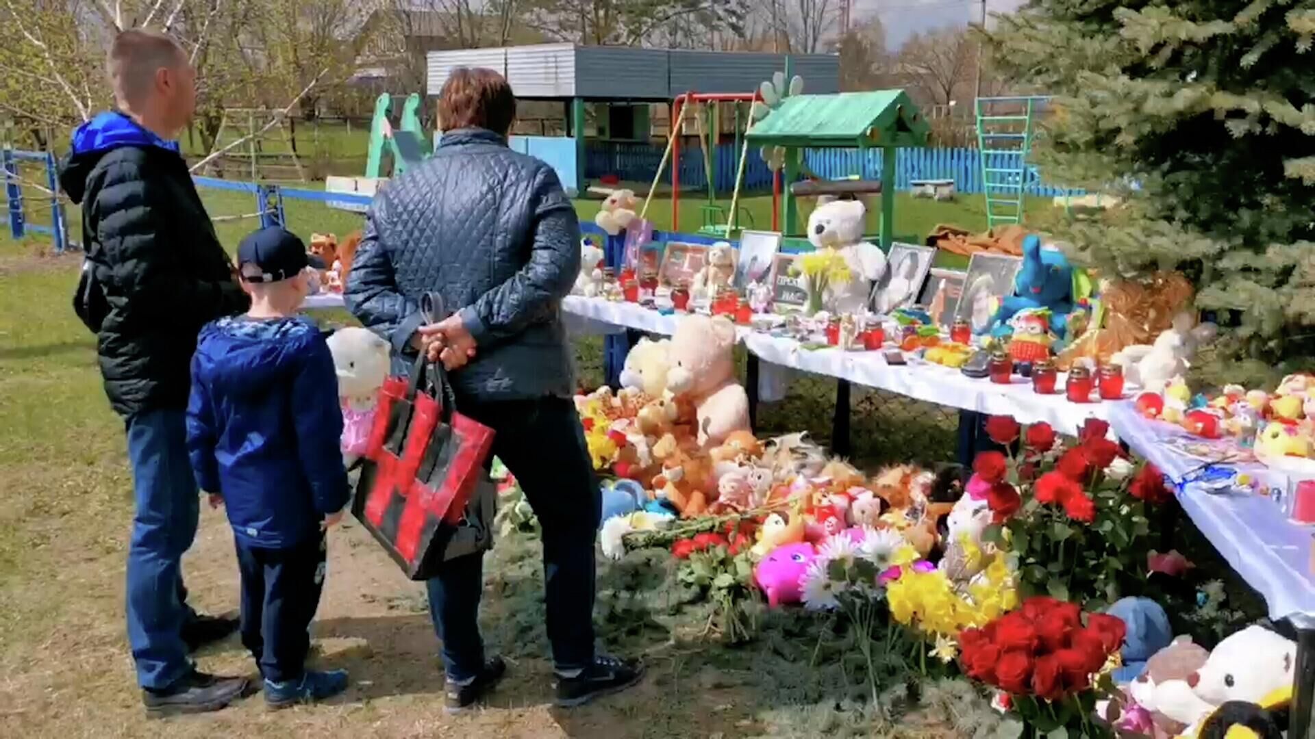 Мемориал у детского сада в Ульяновской области - РИА Новости, 1920, 27.04.2022