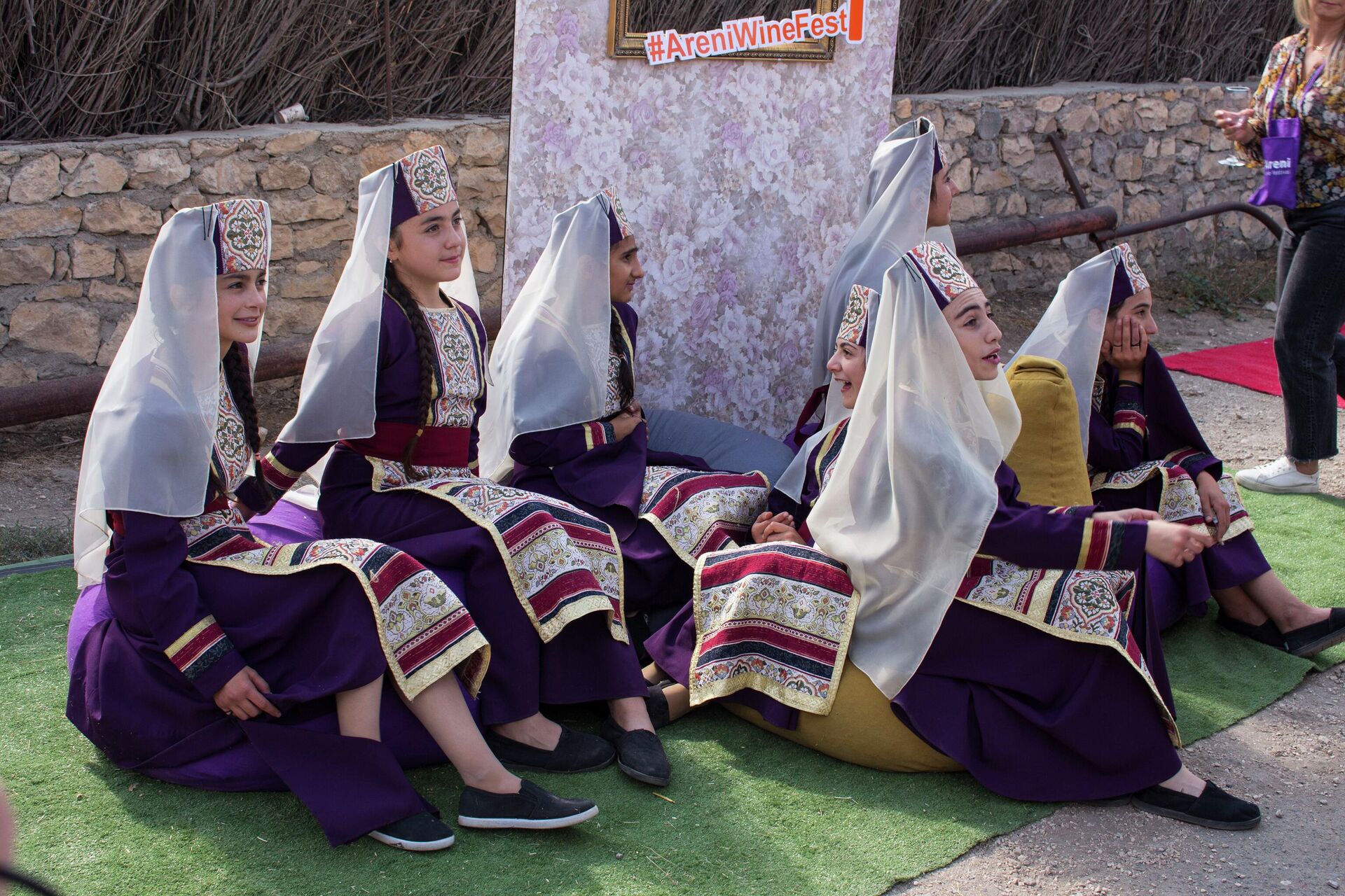 Девушки на винном фестивале в Арени, Армения - РИА Новости, 1920, 29.04.2022