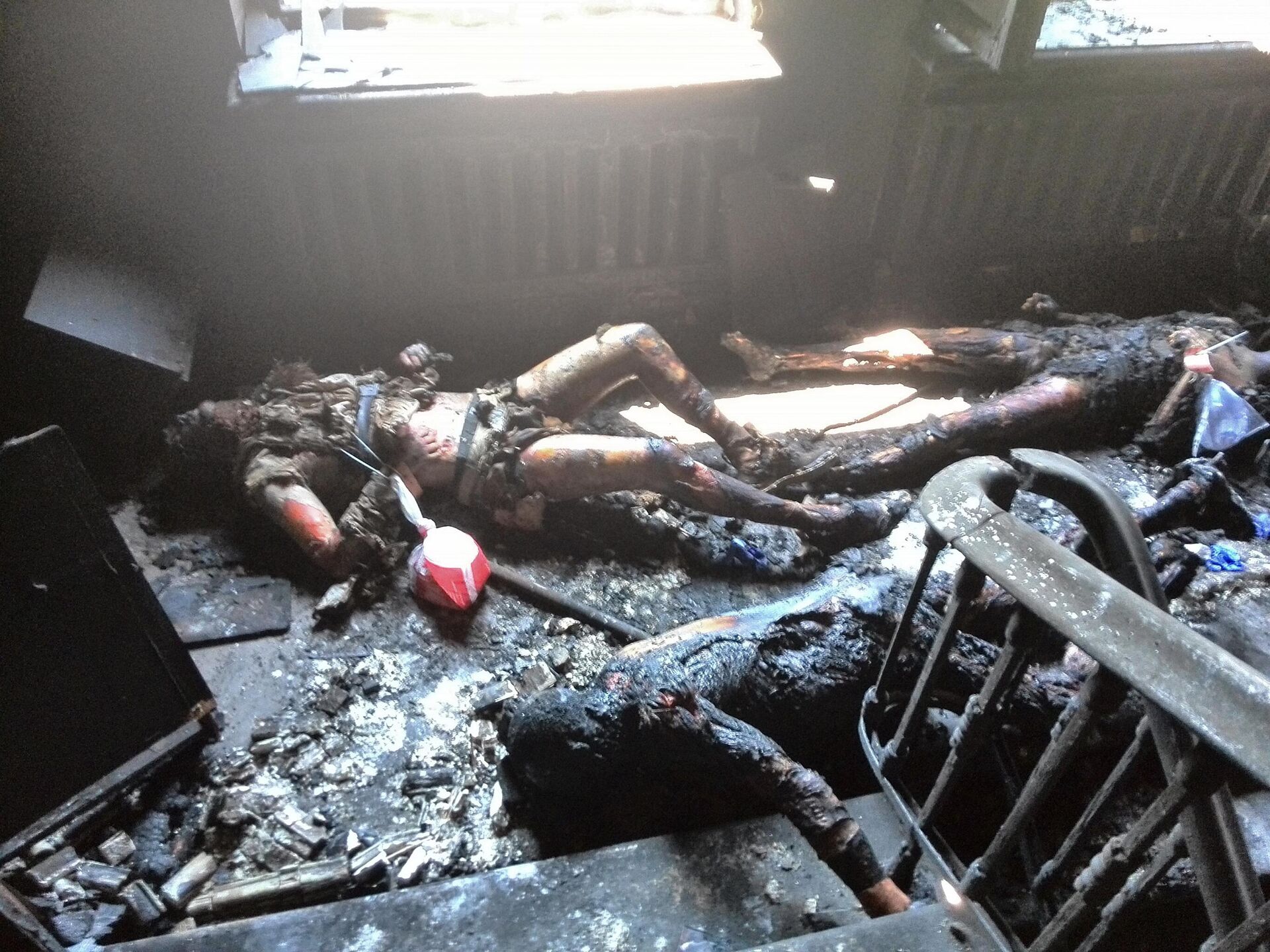 Обгоревшие тела погибших после пожара в одесском Доме профсоюзов.  - РИА Новости, 1920, 01.05.2022