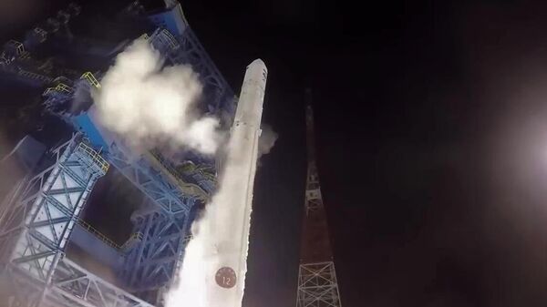 Старт ракеты Ангара-1.2 со спутником Минобороны РФ с космодрома Плесецк. Кадр видео