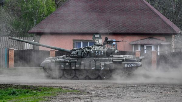 Танк Т-80 ВС России на Харьковском направлении