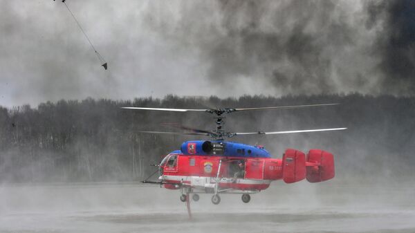 Вертолет Ка-32 на учениях по ликвидации ЧС