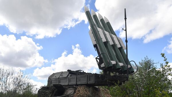 Зенитный ракетный комплекс Бук-МЗ Вооруженных сил России работает на Харьковском направлении 