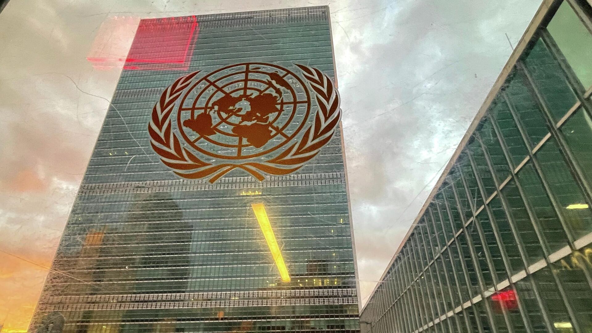 Здание штаб-квартиры Организации Объединенных Наций в Нью-Йорке - РИА Новости, 1920, 17.09.2023