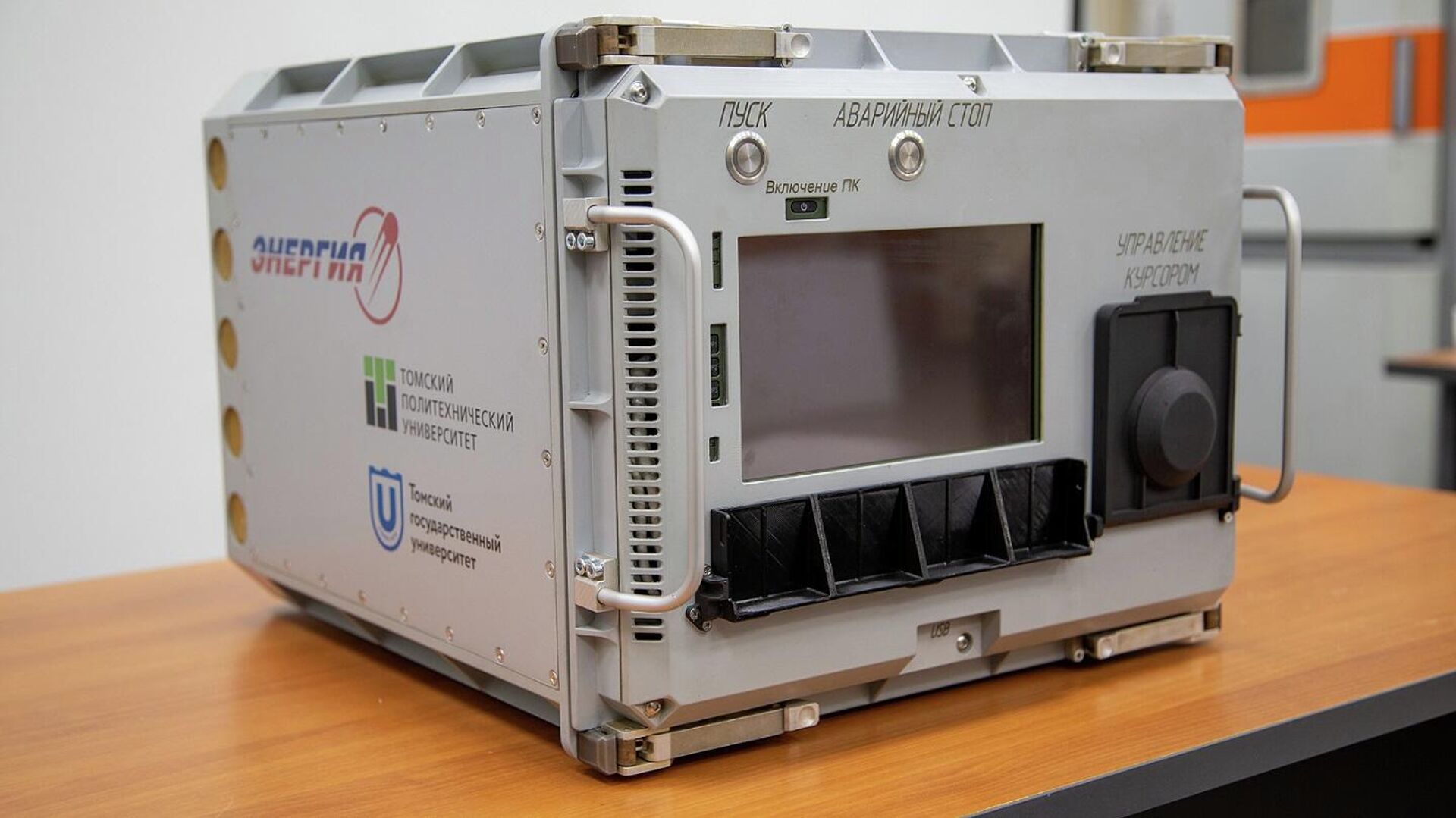 Томские инженеры разработали первый российский 3D-принтер для работы в космосе - РИА Новости, 1920, 05.05.2022