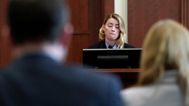 Актриса Эмбер Херд в зале суда округа Фэрфакс