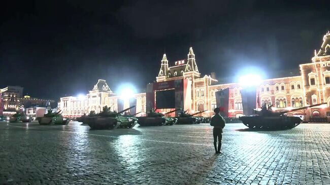 Ночная репетиция парада Победы в Москве