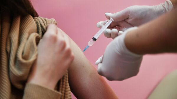 В Минздраве допустили снижение эффективности вакцин от COVID-19