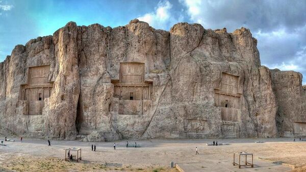 Археологическая зона Накше-Рустам в Иране