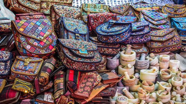 Продажа сумок в Эсхафане