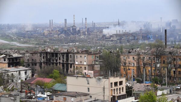 Вид на металлургический комбинат Азовсталь в Мариуполе