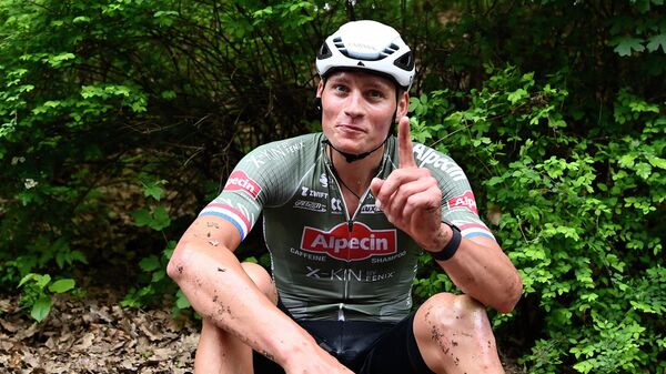 Велогонщик команды Alpecin-Fenix Матье ван дер Пул (Нидерланды)