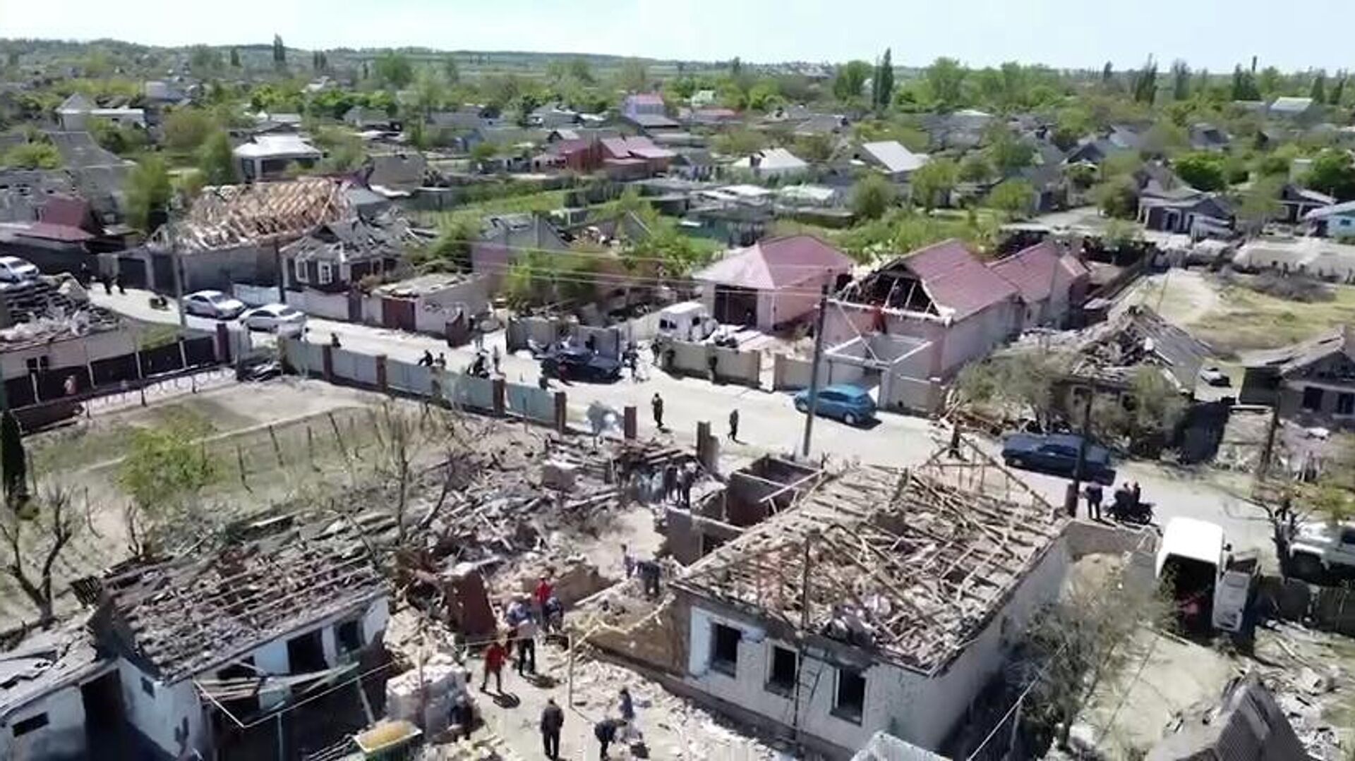 Кадры поврежденных домов под Херсоном после обстрела Точкой-У - РИА Новости, 1920, 07.05.2022