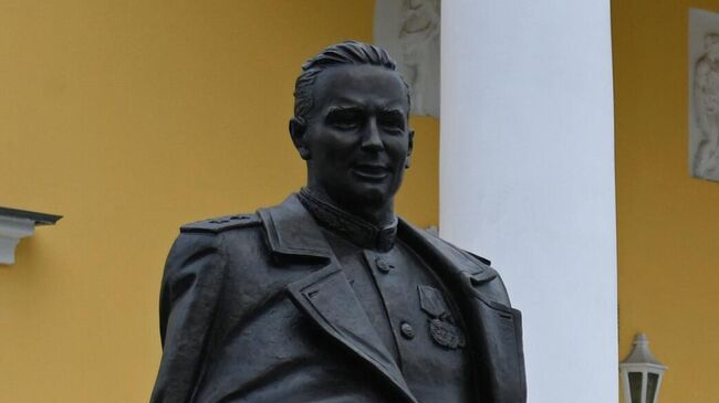 Памятник руководителю советской внешней разведки в годы Великой Отечественной войны Павлу Фитину