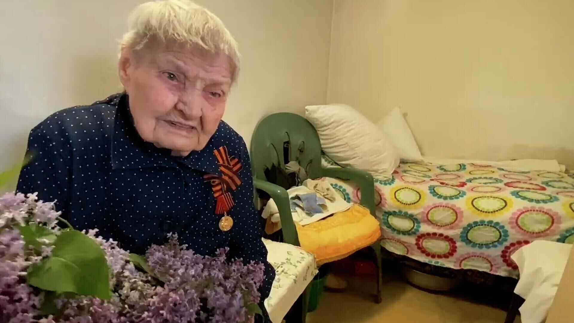 100-летняя ветеран из Луганска о необходимости спецоперации - РИА Новости, 1920, 09.05.2022