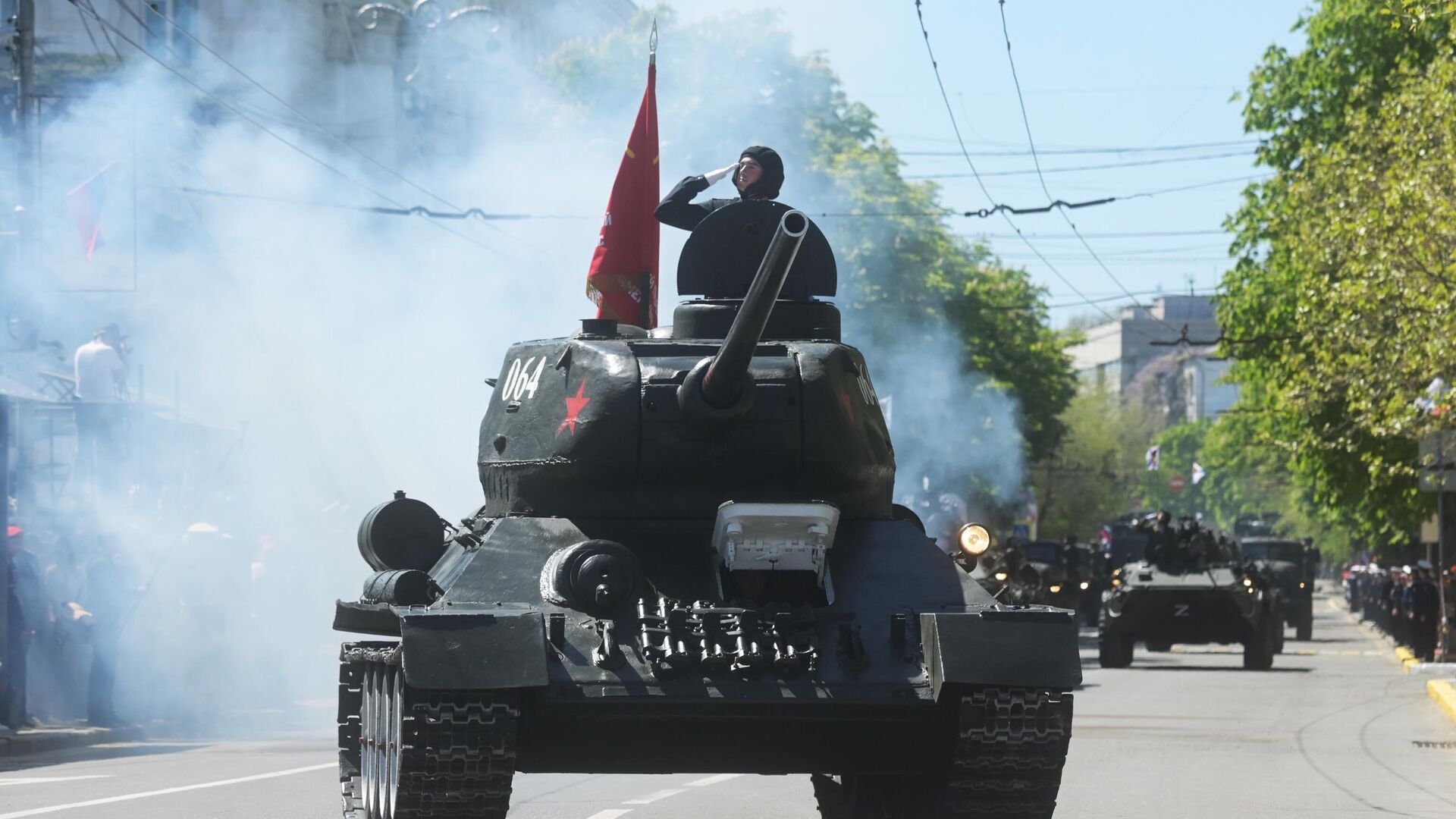 Танк Т-34-85 на военном параде, посвященного 77-й годовщине Победы в Великой Отечественной войне, в Севастополе - РИА Новости, 1920, 09.05.2022