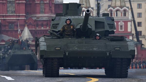 Танки Т-14 Армата на военном параде, посвященном 77-й годовщине Победы в Великой Отечественной войне, на Красной площади в Москве