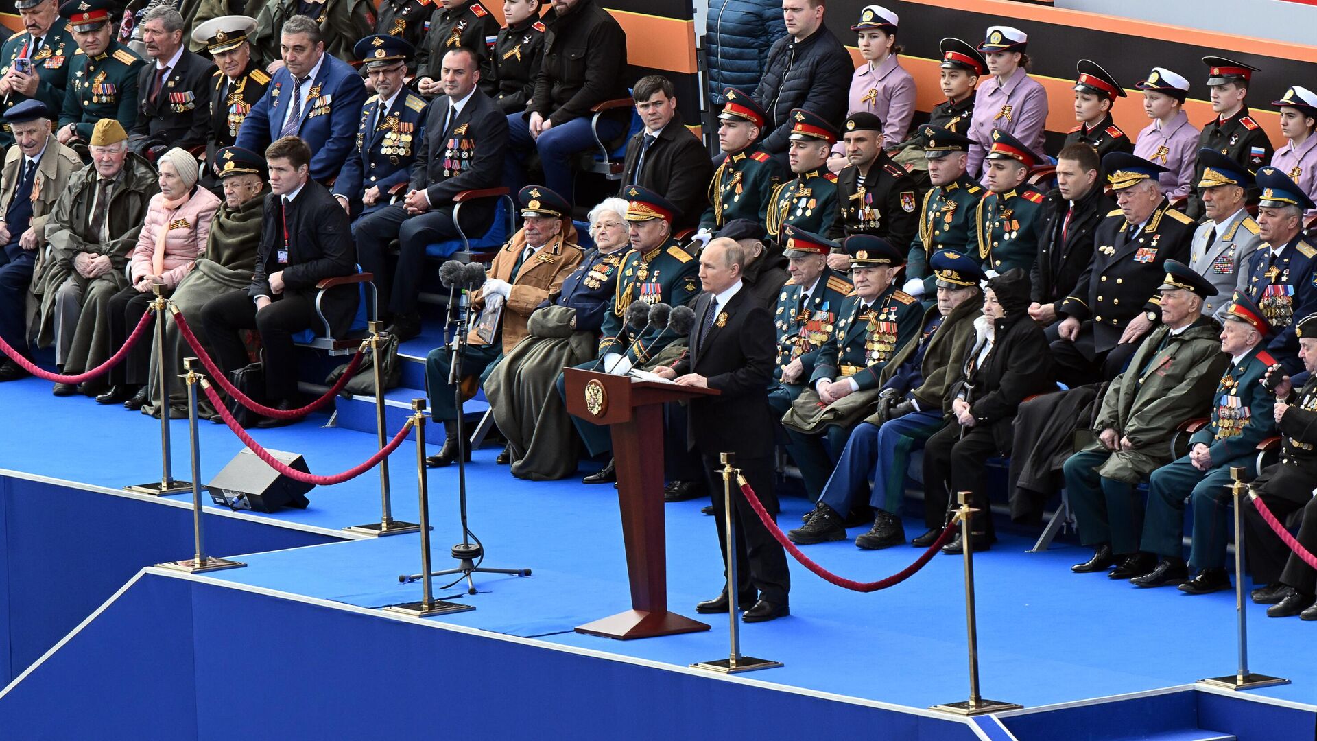Президент России Владимир Путин выступает на военном параде - РИА Новости, 1920, 04.05.2023