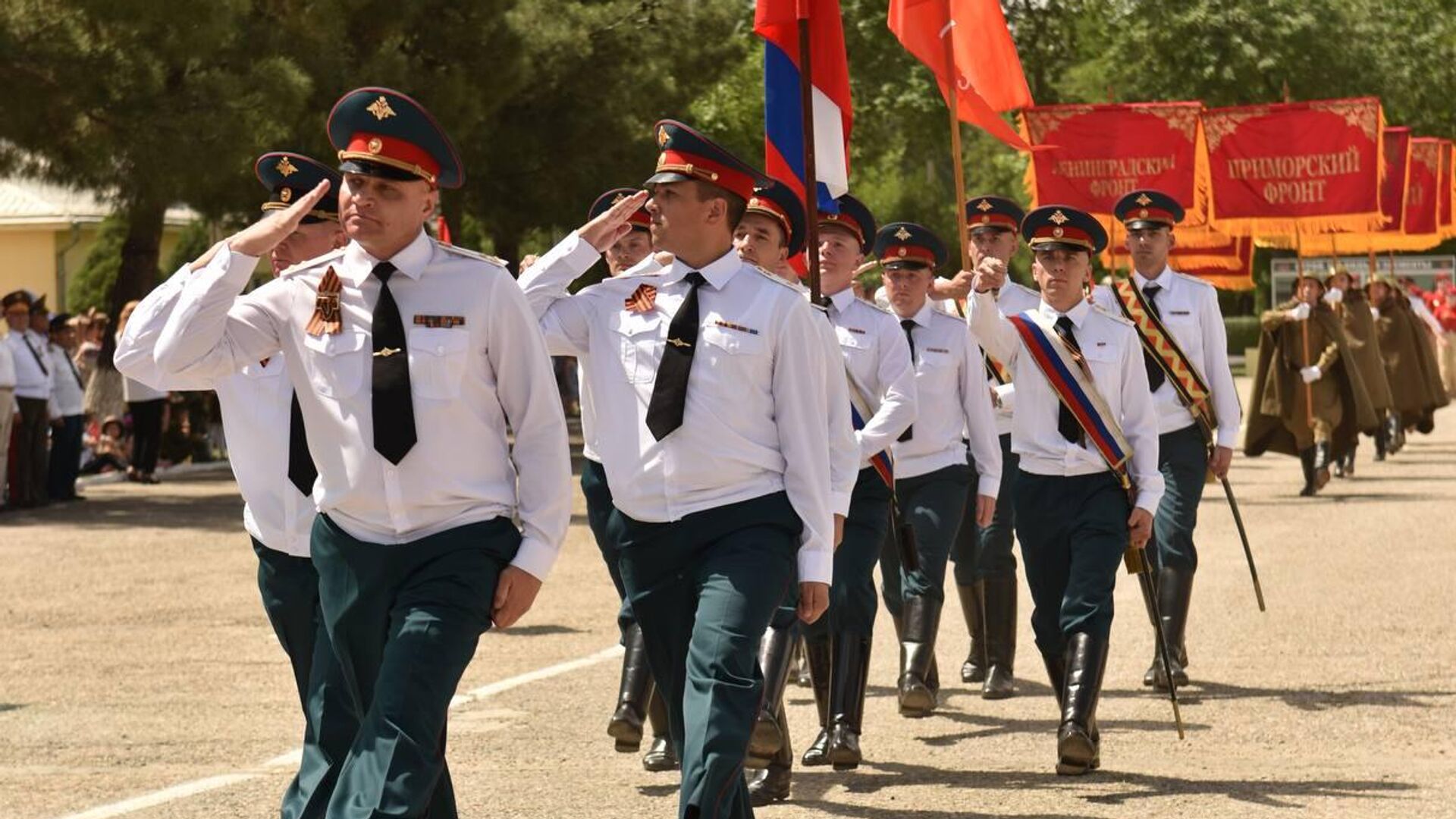 Торжественное шествие, посвященное Дню Победы, состоялось на военной базе РФ в Таджикистане - РИА Новости, 1920, 09.05.2022