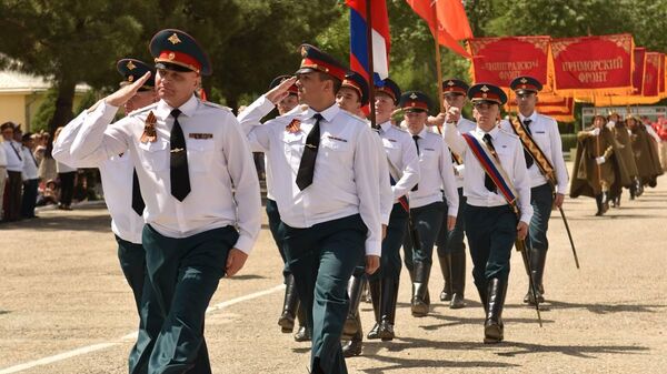 Торжественное шествие, посвященное Дню Победы, состоялось на военной базе РФ в Таджикистане