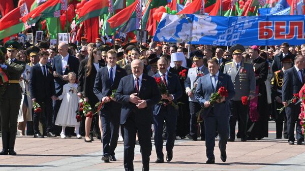 Президент Белоруссии Александр Лукашенко принимает участие в праздничных мероприятиях, посвященных Дню Победы в Минске