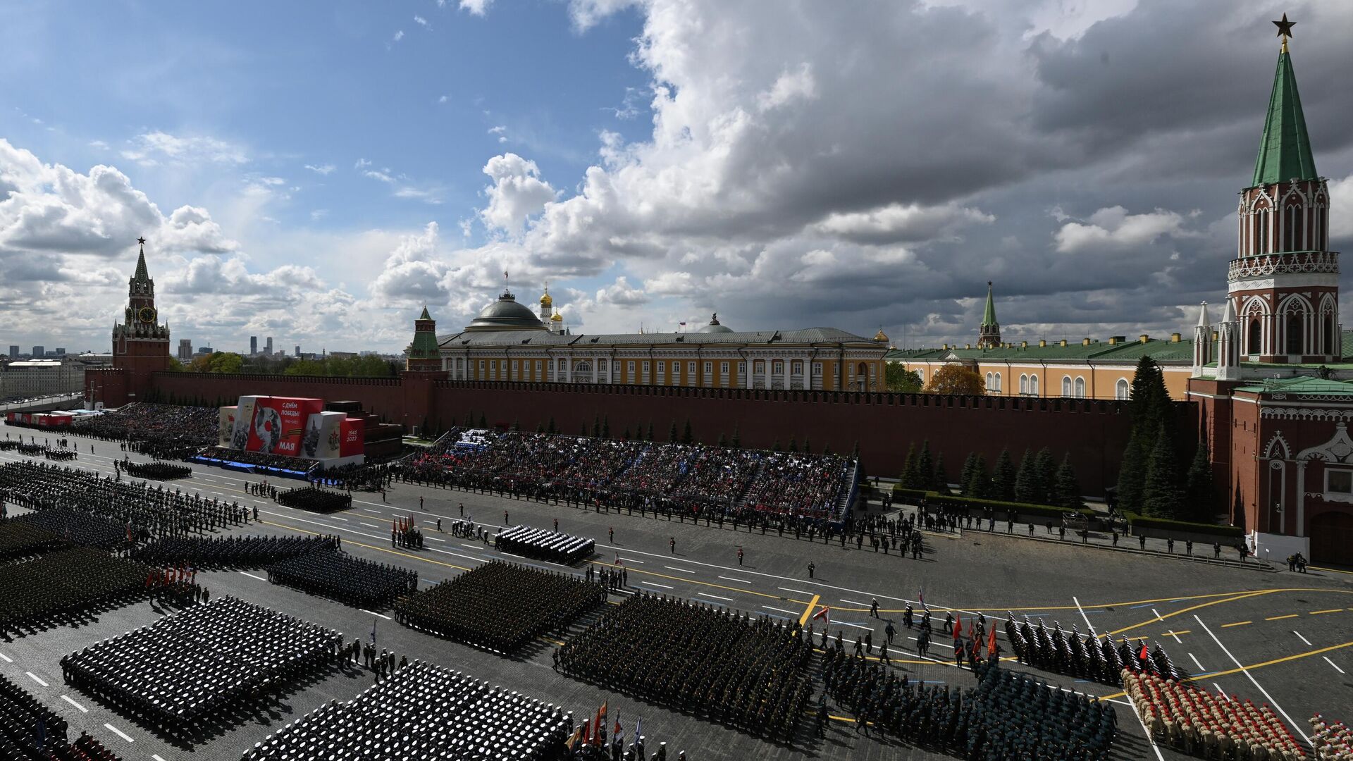 Парадный расчет военнослужащих на военном параде, посвященном 77-й годовщине Победы в Великой Отечественной войне на Красной площади в Москве - РИА Новости, 1920, 24.04.2023