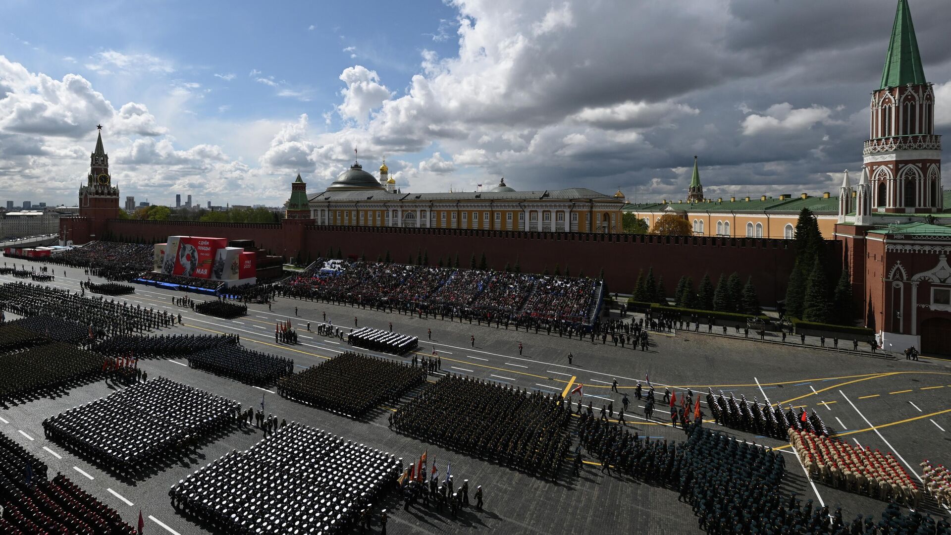 Парадный расчет на военном параде, посвященном 77-й годовщине победы в Великой Отечественной войне на Красной площади в Москве - РИА Новости, 1920, 08.05.2023