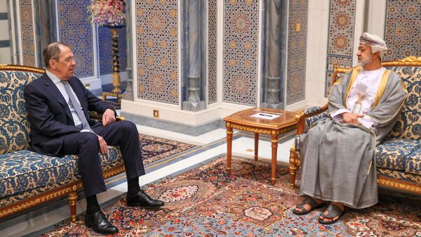 Министр иностранных дел Российской Федерации Сергей Лавров и султан Омана Хайсам бен Тарек Аль Саид во время встречи в Маскате