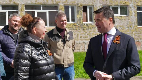 Губернатор Подмосковья проверил ход капремонта в Лотошинской школе
