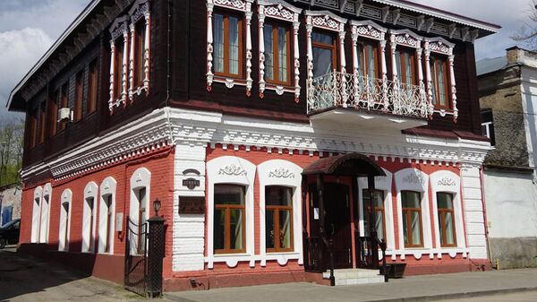 Гостиница Снегири расположена в доме, построенном в 1857 году