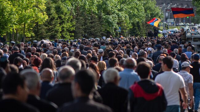 Шествие оппозиции в Ереване