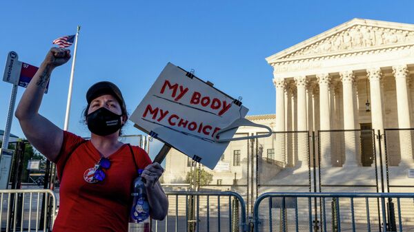 Демонстрация за право на аборт перед зданием Верховного суда США в Вашингтоне, 10 мая 2022